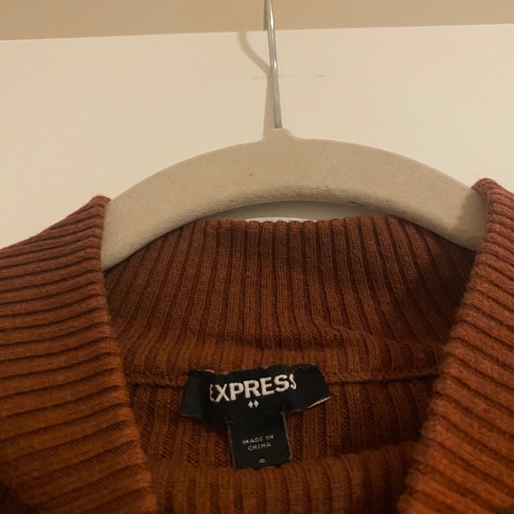 Express Ribbed Mock Neck Sweater – Rust Brown, Size S - Picture 2 of 2